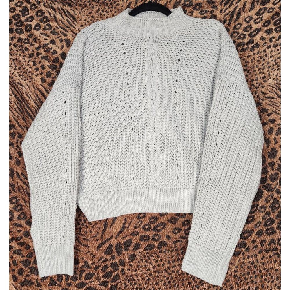 New Rokoko Woman's Gray Cable Knit Sweater Size L Colquette Preppy Cropped